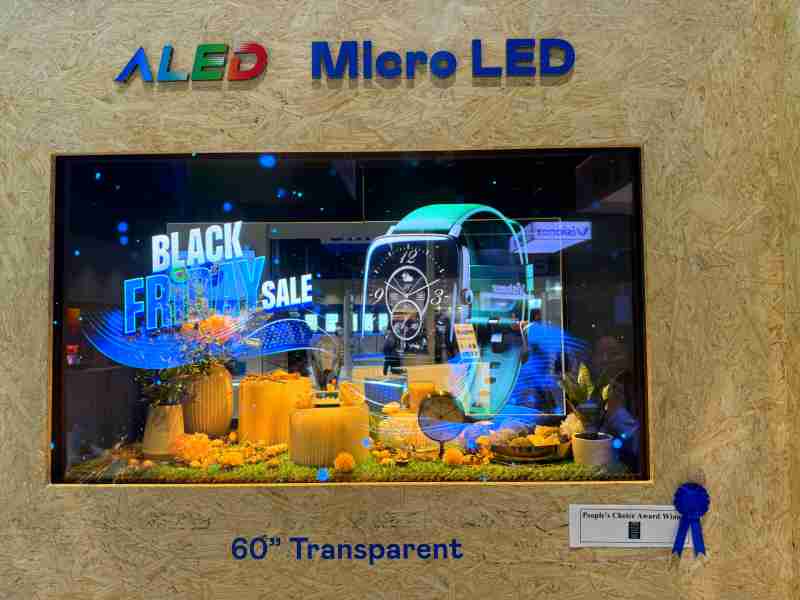 牛牛游戏60吋高透明度Micro LED显示器获”最佳Micro LED技术应用奖”，，，，将Micro LED面板透明化之设计特性极致发挥，，，，以可扩展性无缝拼接技术打造，，，，具备600 nits全画面亮度、、、大于60%穿透率及超过NTSC 110%的优异广色域表现，，可依需求灵活应用于各种场域